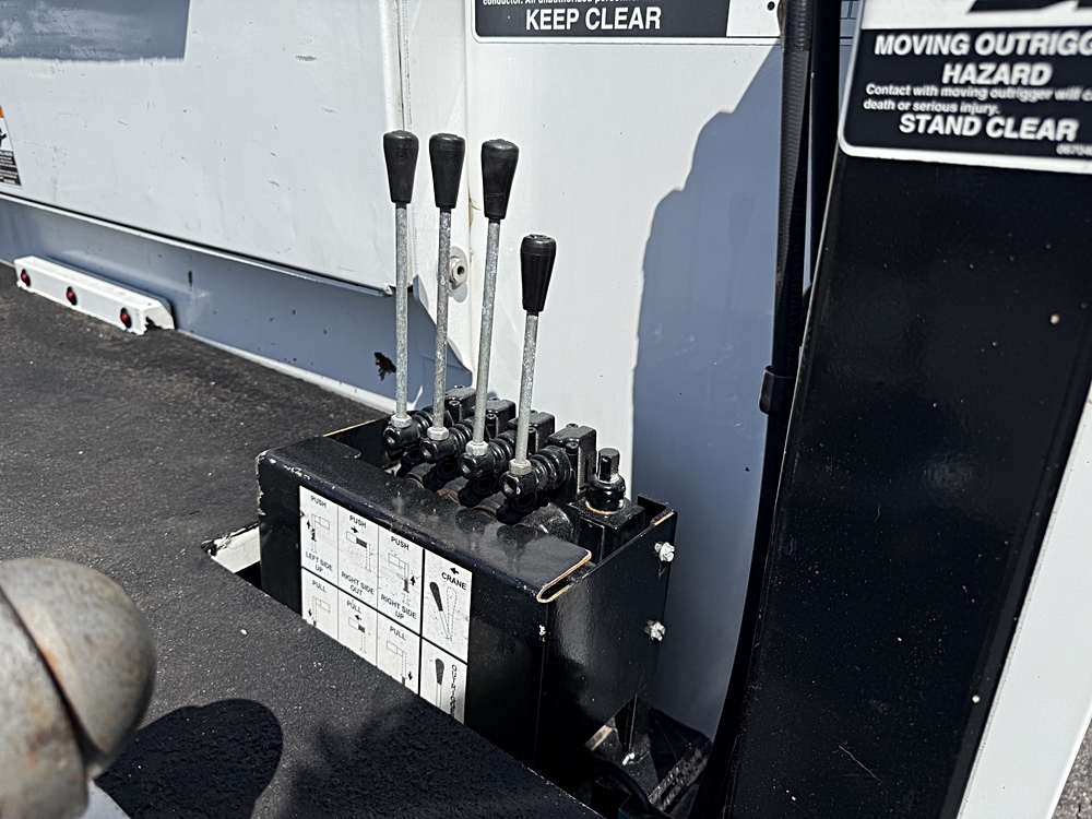 2022 Ford F-550 Super Duty Chassis Cab - Photo 23