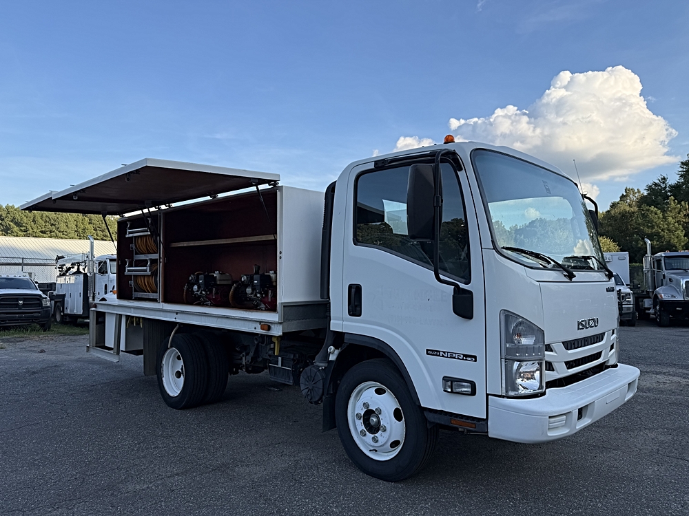 2020 Isuzu NPR HD