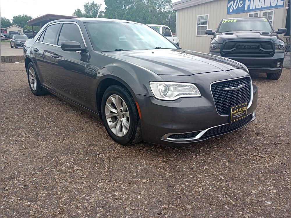2015 Chrysler 300 4dr Sdn Limited RWD