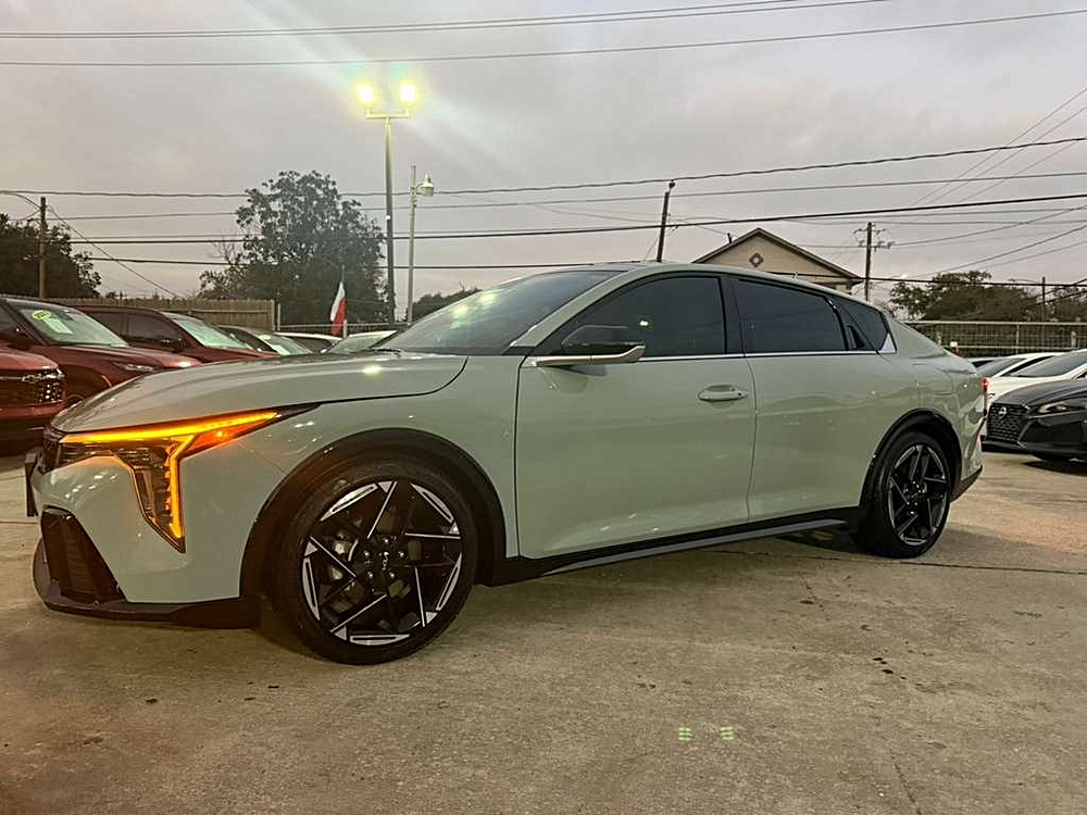 2025 Kia K4 GT-Line's photo
