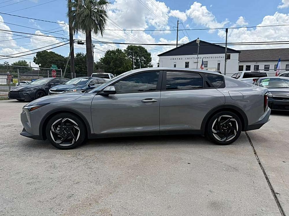 2025 Kia K4 EX AT's photo