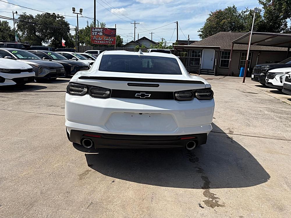 2023 Chevrolet Camaro 8