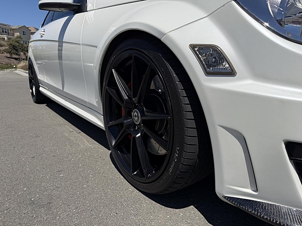 2012 Mercedes-Benz C-Class C63 AMG - Photo 23