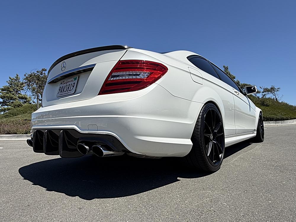 2012 Mercedes-Benz C-Class C63 AMG - Photo 11