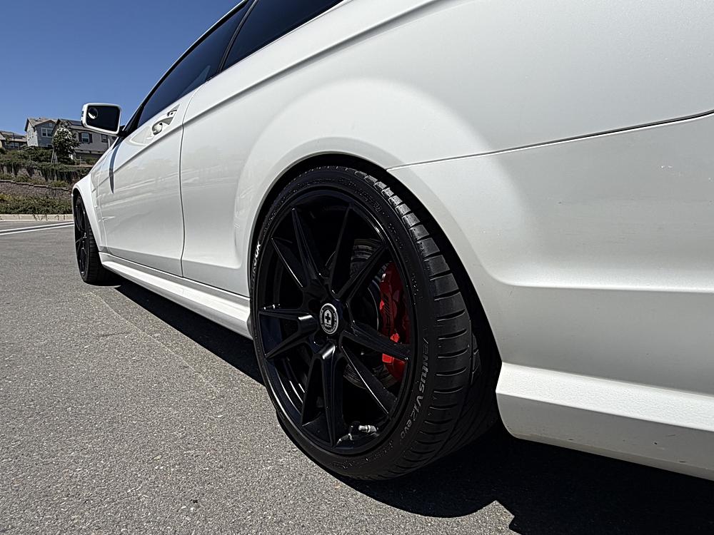 2012 Mercedes-Benz C-Class C63 AMG - Photo 8