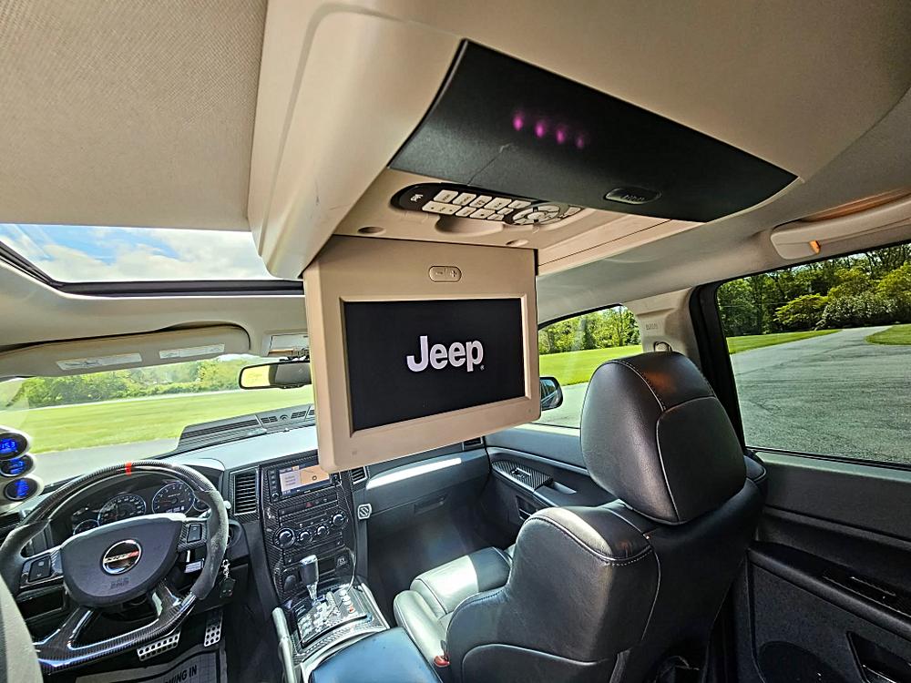 2008 Jeep Grand Cherokee SRT-8 - Photo 6