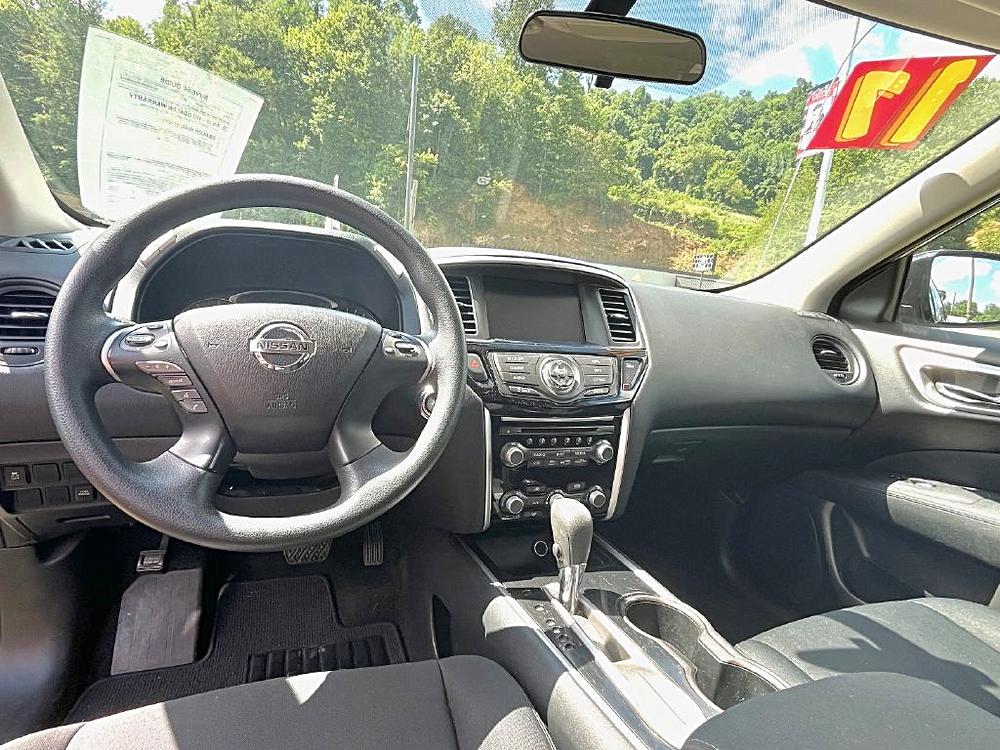 2017 Nissan Pathfinder S - Photo 12