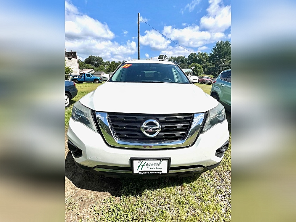 2017 Nissan Pathfinder S - Photo 10