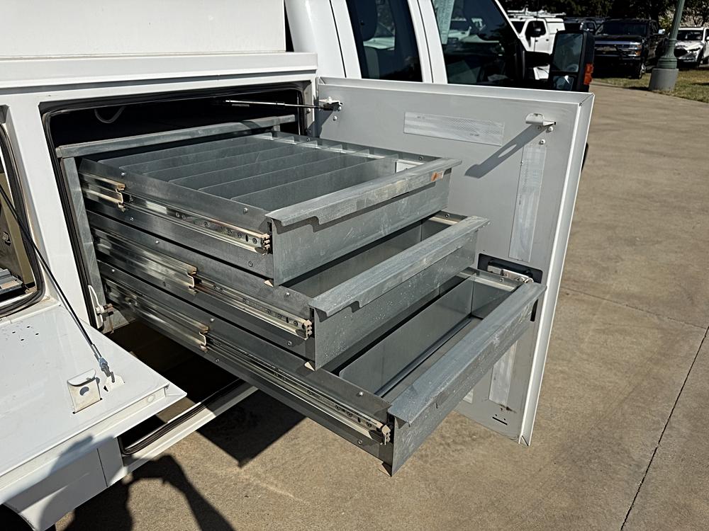 2016 Ford F-350 Super Duty Chassis Cab XL - Photo 17