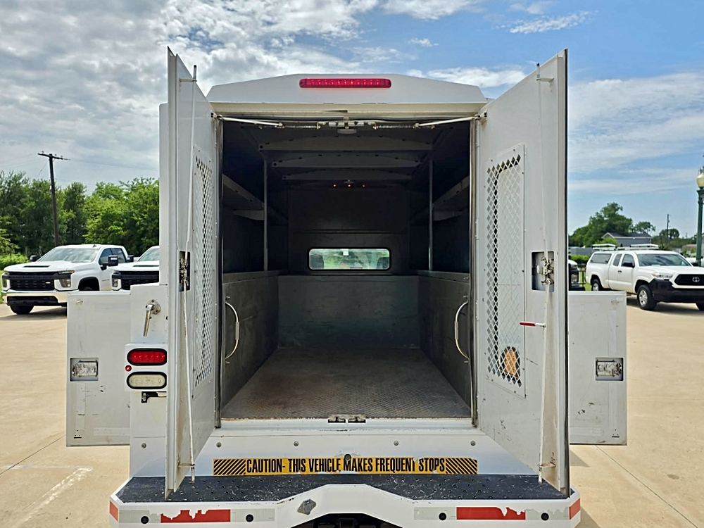2016 Ford F-350 Super Duty Chassis Cab XL - Photo 9