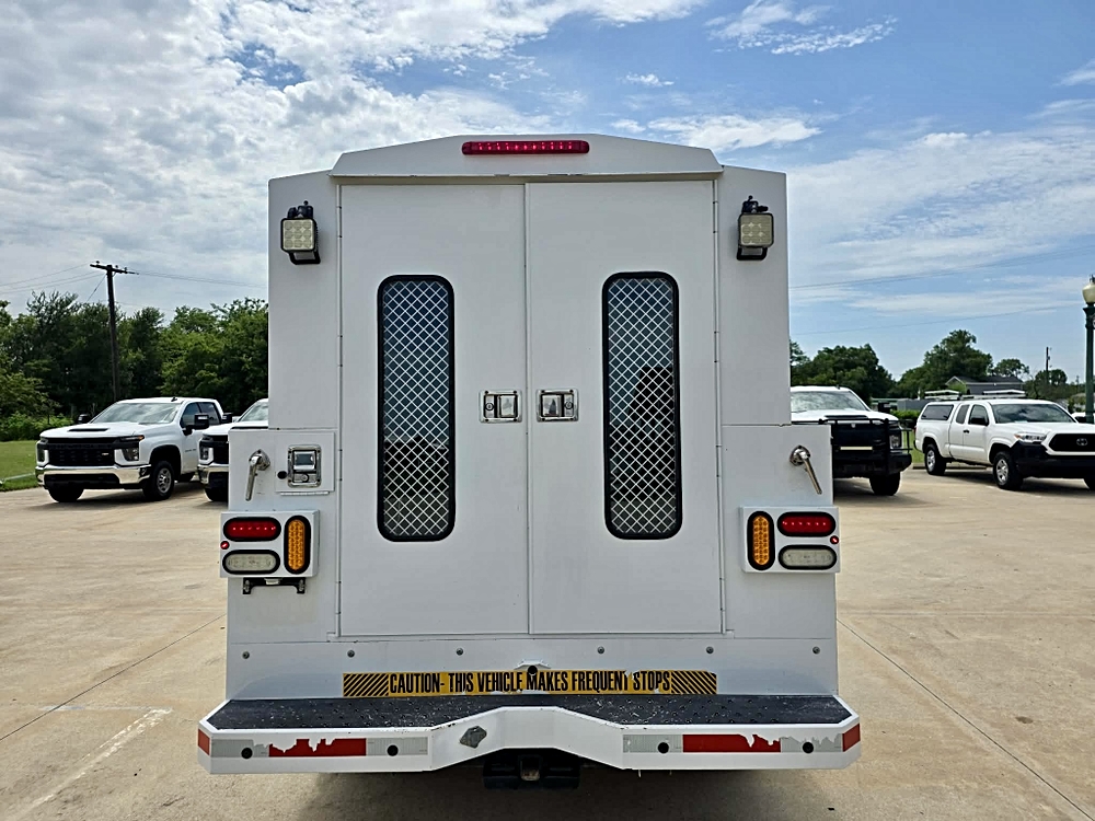 2016 Ford F-350 Super Duty Chassis Cab XL - Photo 6