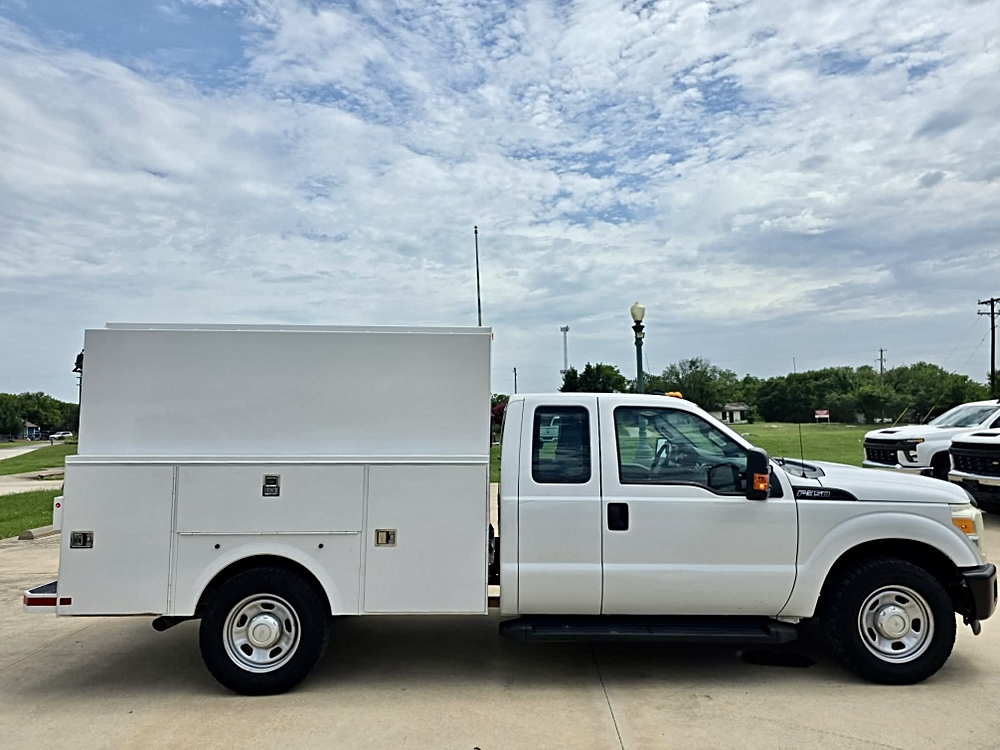 2016 Ford F-350 Super Duty Chassis Cab XL - Photo 12