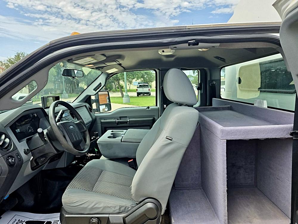 2016 Ford F-350 Super Duty Chassis Cab XL - Photo 16