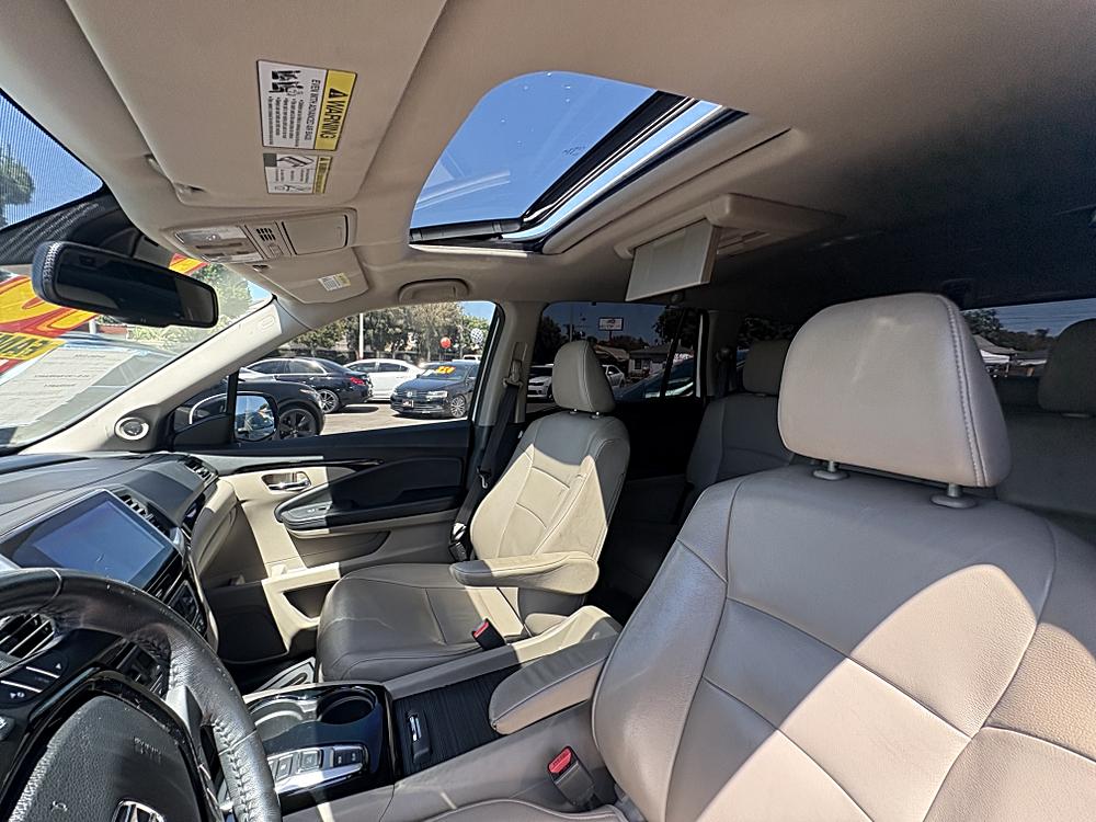 2016 Honda Pilot 2WD Touring's photo