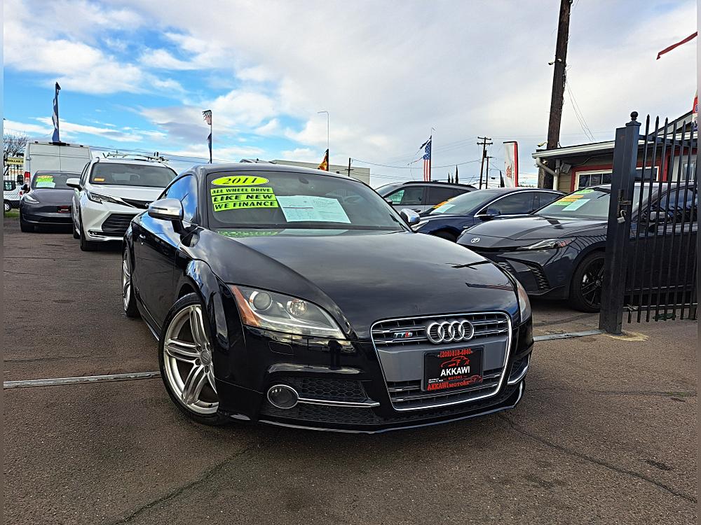 2011 Audi TTS Premium Plus's photo