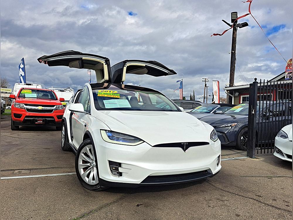 2017 Tesla Model X 75D's photo