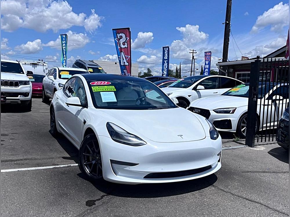 2022 Tesla Model 3 Long Range Dual Motor All-Wheel Drive's photo