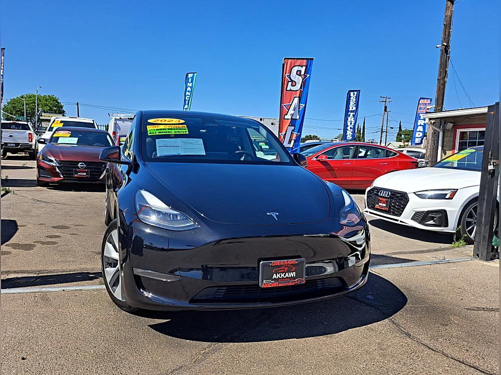 2023 Tesla Model Y Long Range Dual Motor All-Wheel Drive's photo