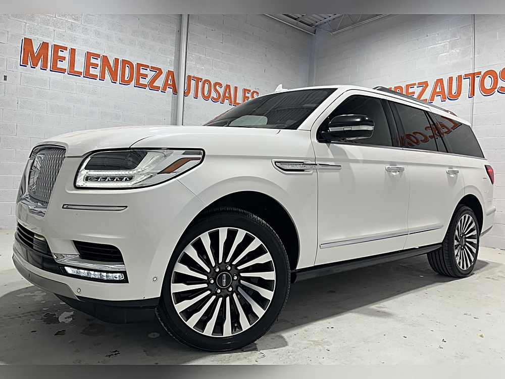 2019 Lincoln Navigator Reserve's photo
