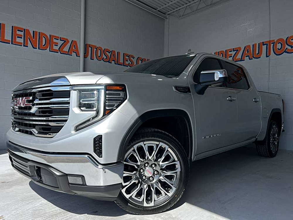 2022 GMC Sierra 4WD Crew Cab Short Box SLT's photo