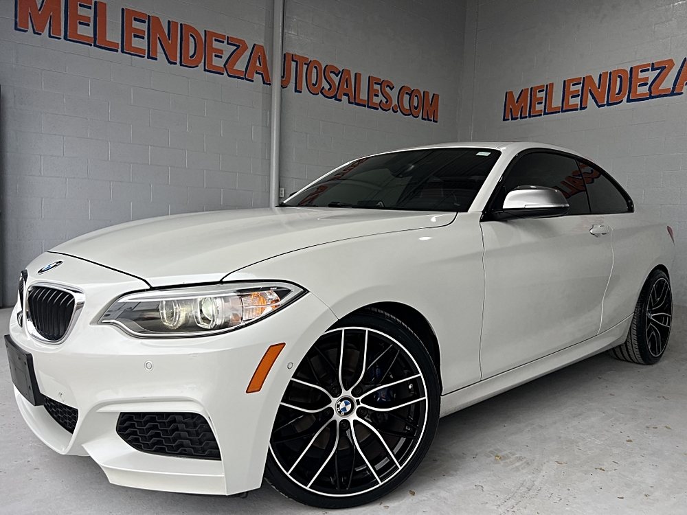 2015 BMW 2 Series M235i Coupe's photo