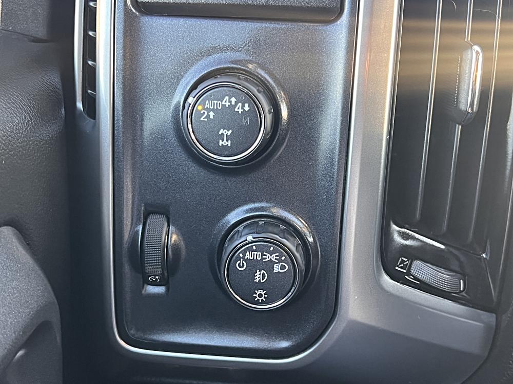 2018 Chevrolet Silverado 1500 LT Z71 - Photo 19