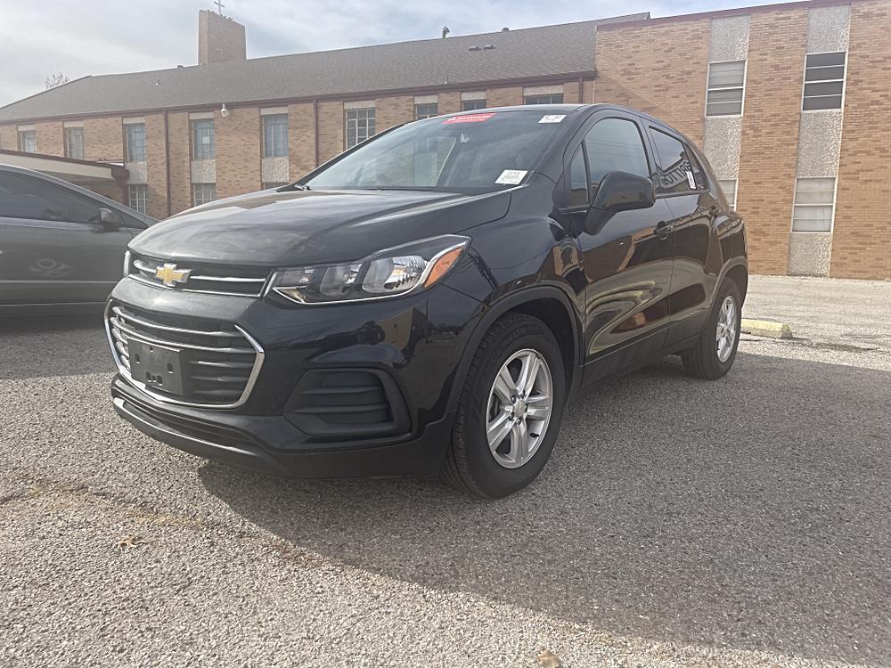 2022 Chevrolet Trax LS's photo