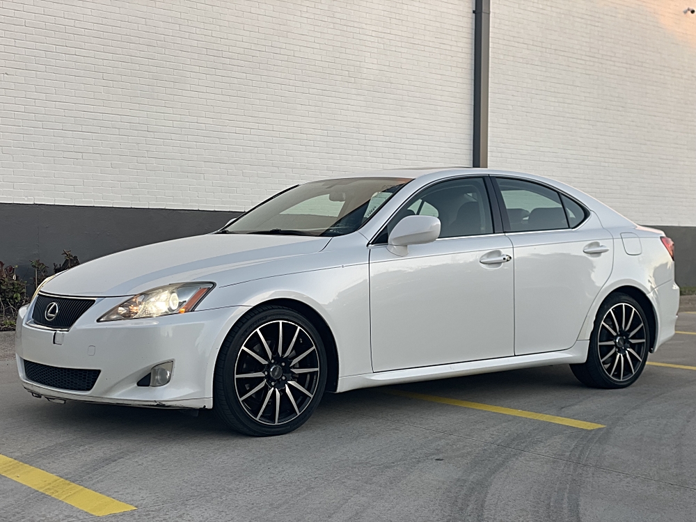 2008 Lexus IS 250's photo