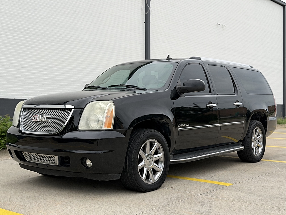2011 GMC Yukon Denali AWD's photo