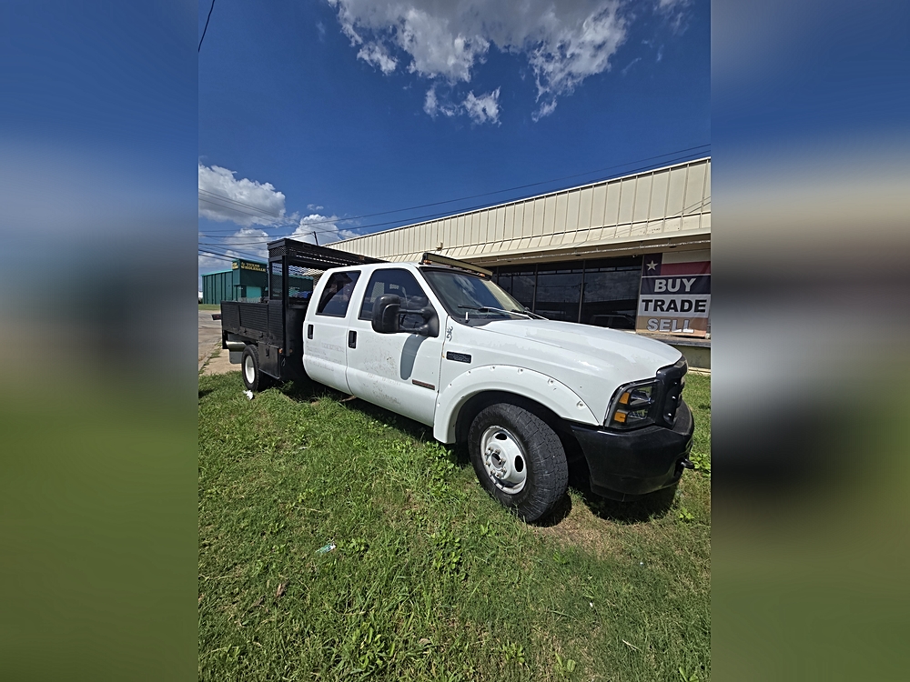 2004 Ford F-350 XL Crew Cab LWB DRW's photo