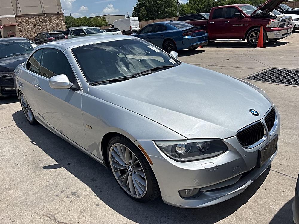 2011 BMW 3 Series 335i Convertible's photo