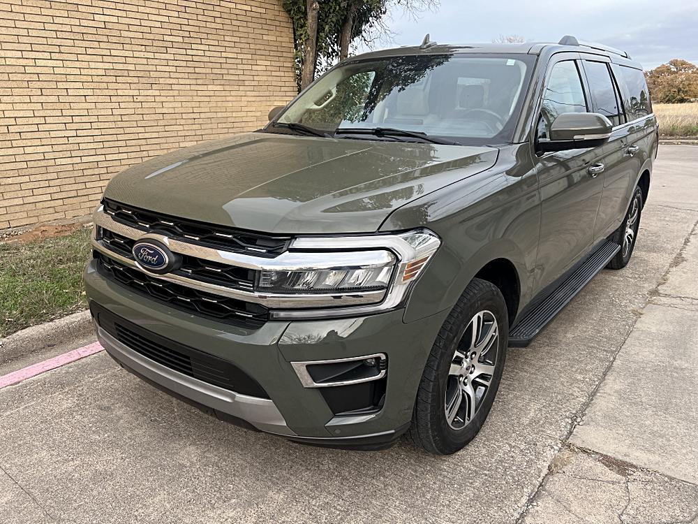 2024 Ford Expedition Limited's photo