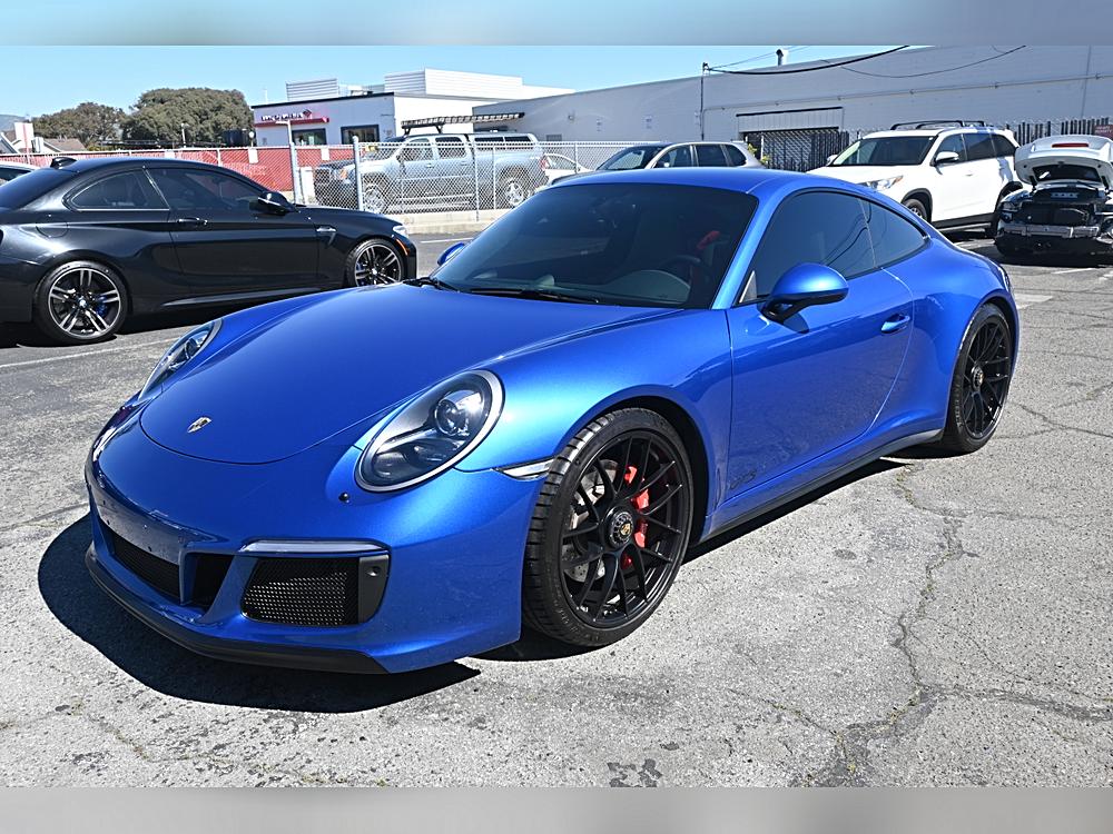 2017 Porsche 911 Carrera GTS
