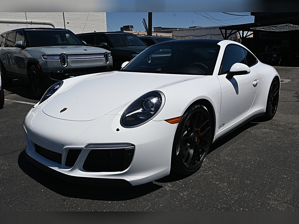 2018 Porsche 911 Carrera GTS image 1