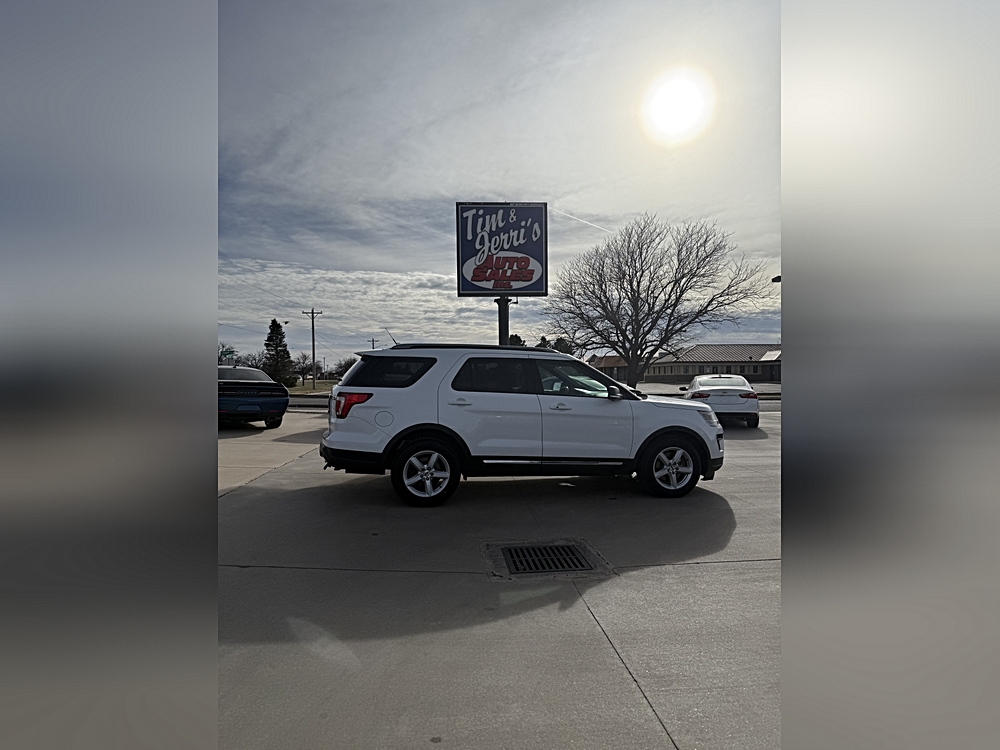 2019 Ford Explorer XLT's photo