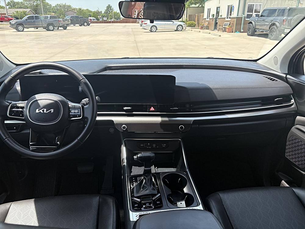 2025 Kia Carnival SX - Photo 6