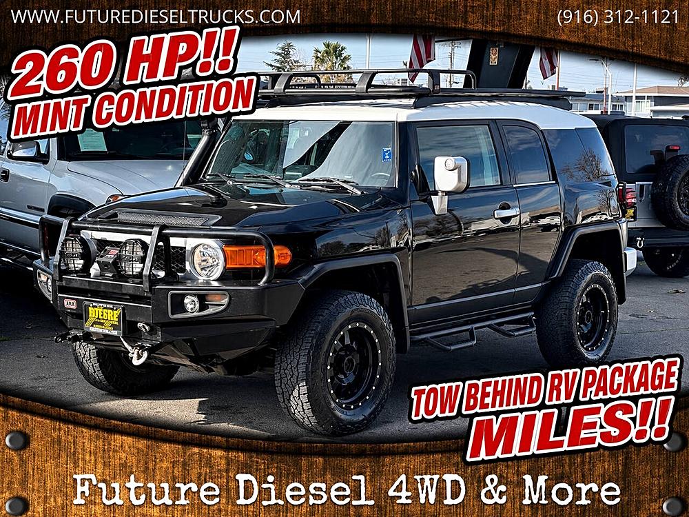 2012 Toyota FJ Cruiser 4x4's photo