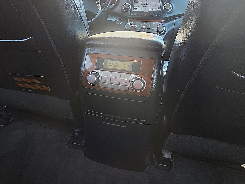 2011 Toyota Highlander Limited - Photo 13
