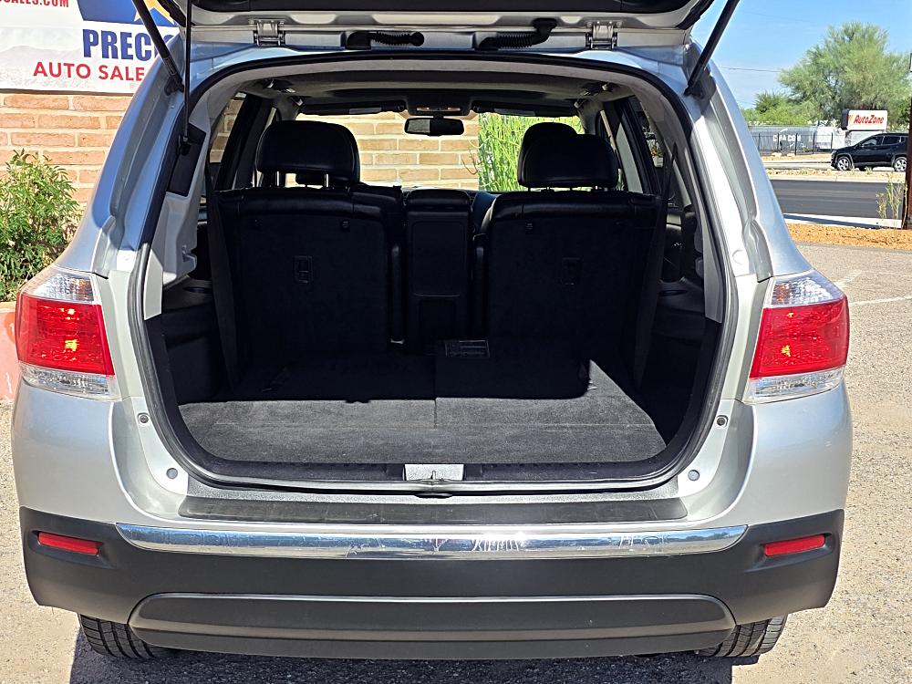 2011 Toyota Highlander Limited - Photo 18