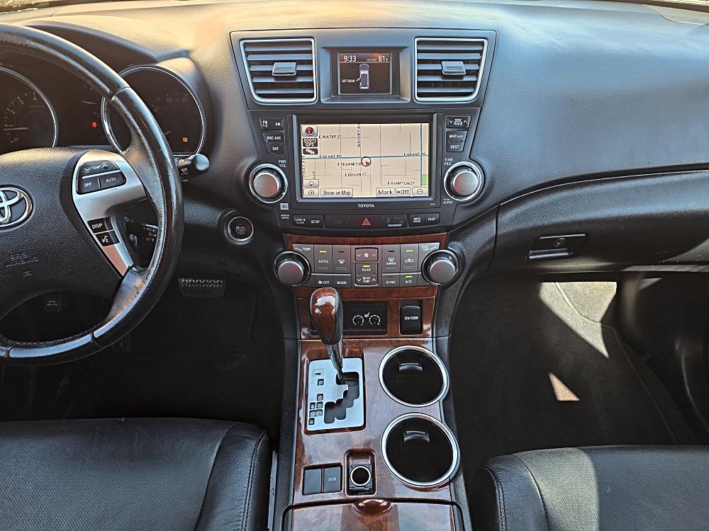 2011 Toyota Highlander Limited - Photo 9