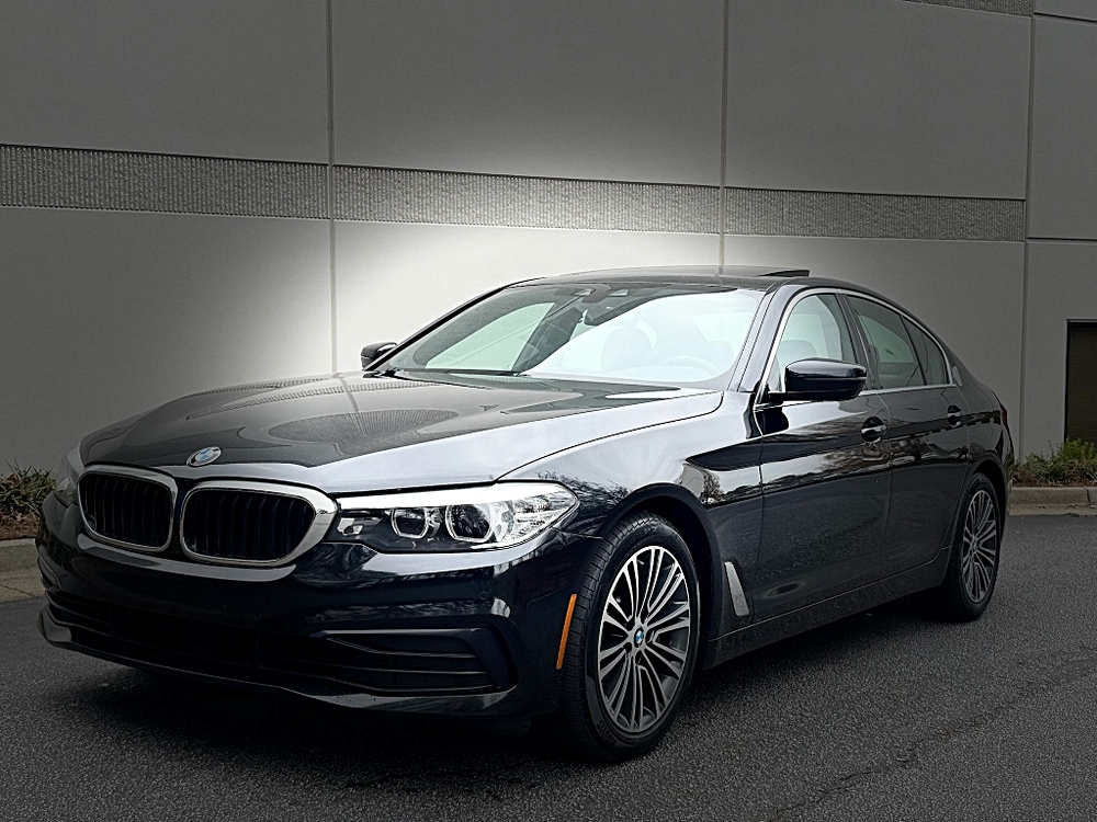 2019 BMW 5 Series 530i's photo