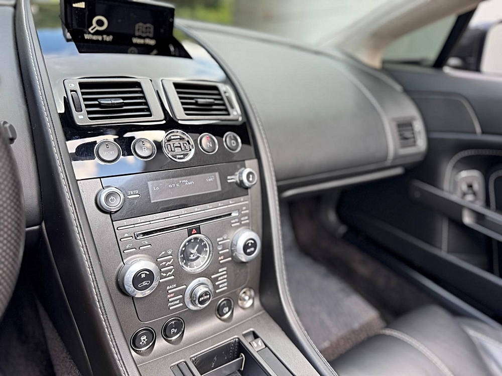 2013 Aston Martin V8 Vantage Base - Photo 56