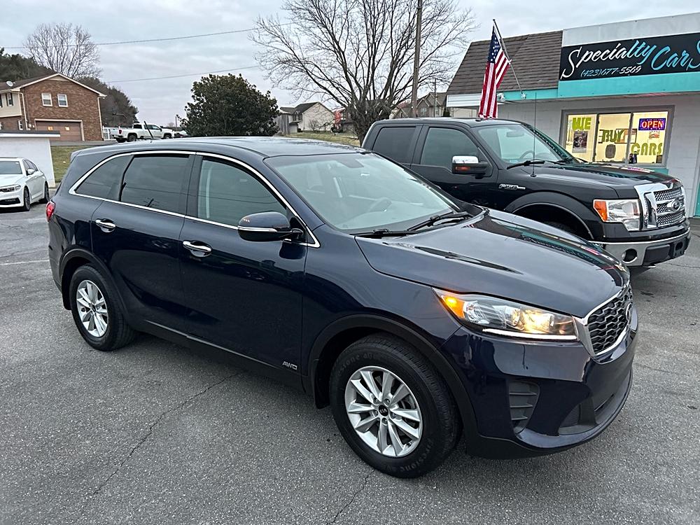 2020 Kia Sorento LX's photo