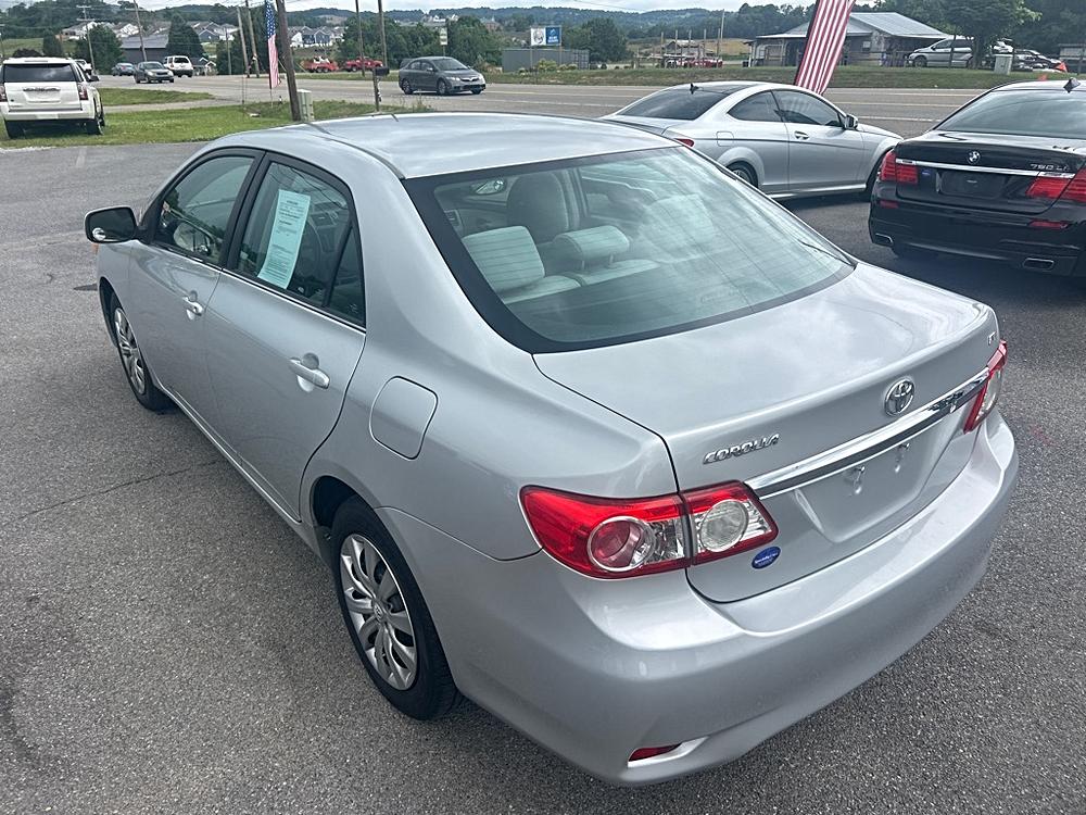 2013 Toyota Corolla LE - Photo 8