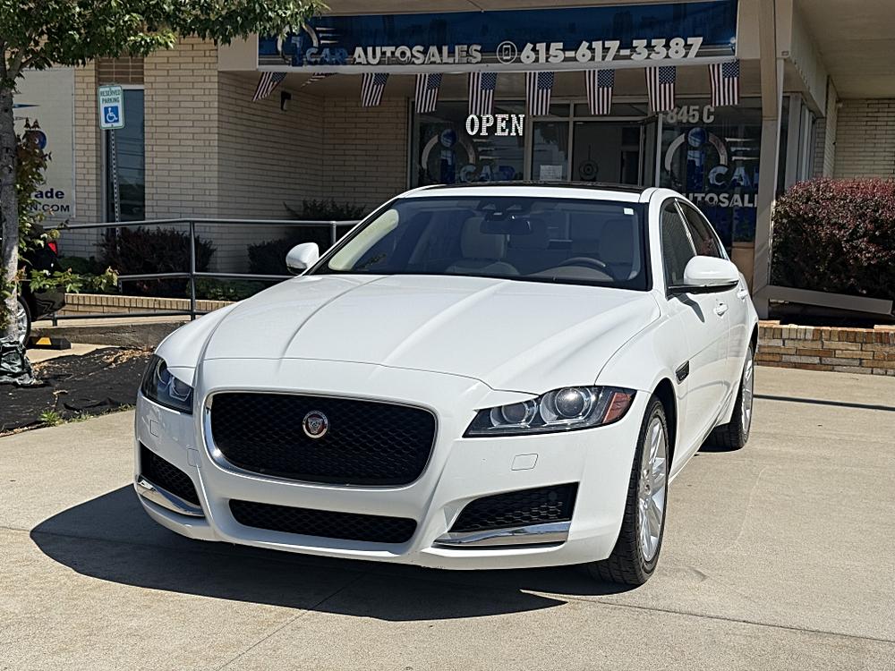 2017 Jaguar XF 35t Premium's photo