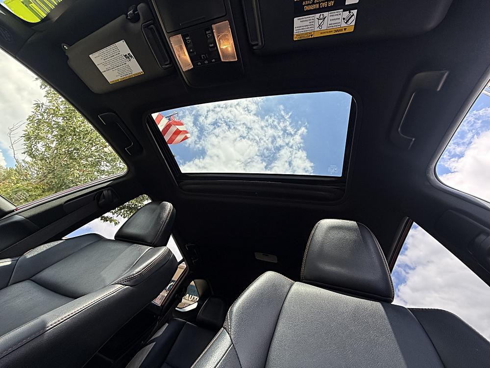 2018 Toyota RAV4 SE - Photo 17