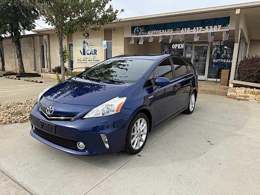 2013 Toyota Prius v Five