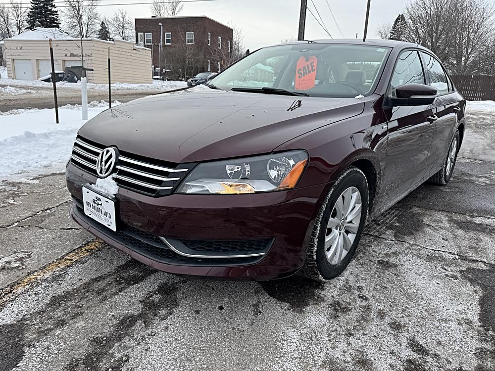 2014 Volkswagen Passat S's photo