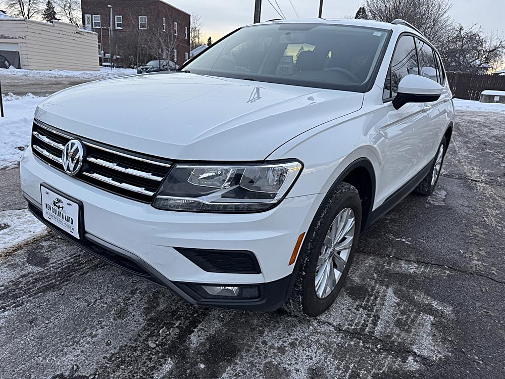 2018 Volkswagen Tiguan S's photo