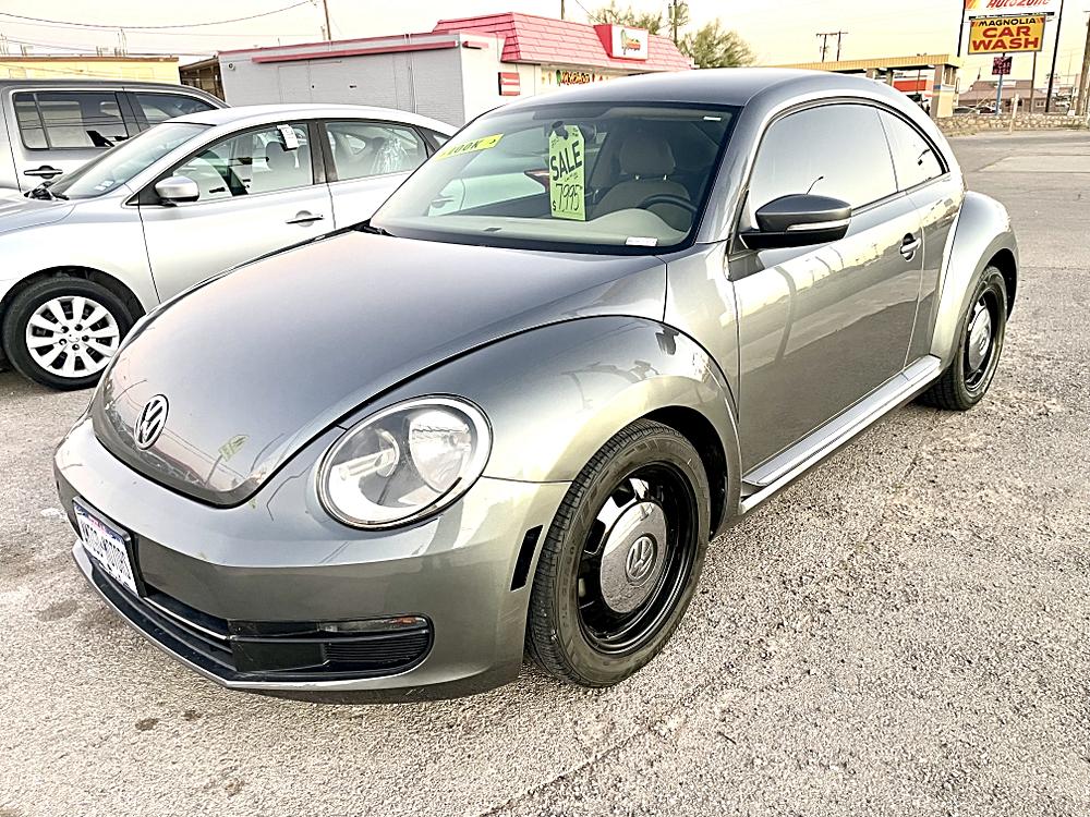 2013 Volkswagen Beetle 2.5's photo